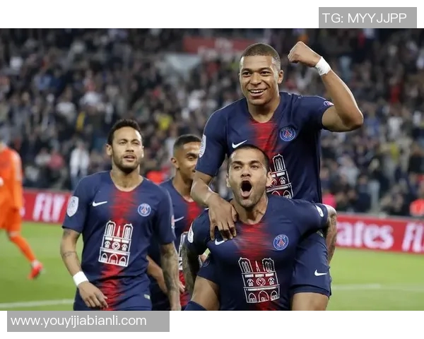 内马尔缺阵巴黎圣日耳曼仍力克圣埃蒂安，提前两轮夺得法甲冠军