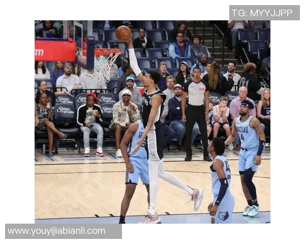 文班亚马首场比赛表现惊艳五次盖帽与字母哥隔扣引发热议